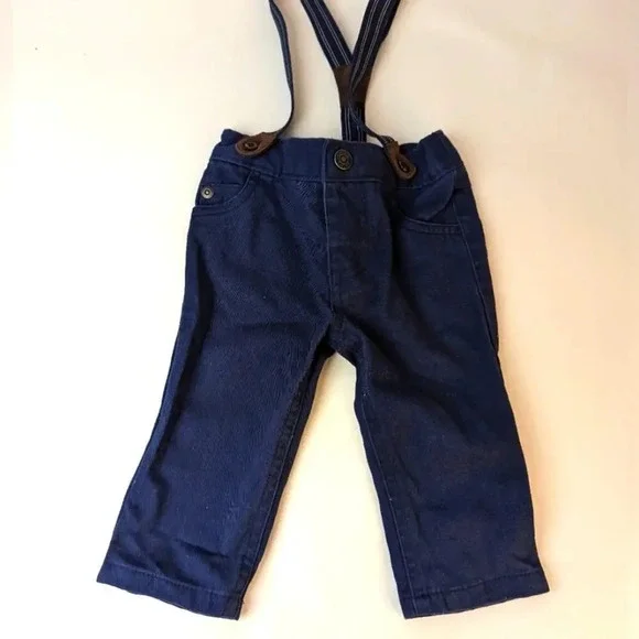 Baby Boy Carter's Pants and Suspenders Set / 6 mths. - Picture 2 of 5